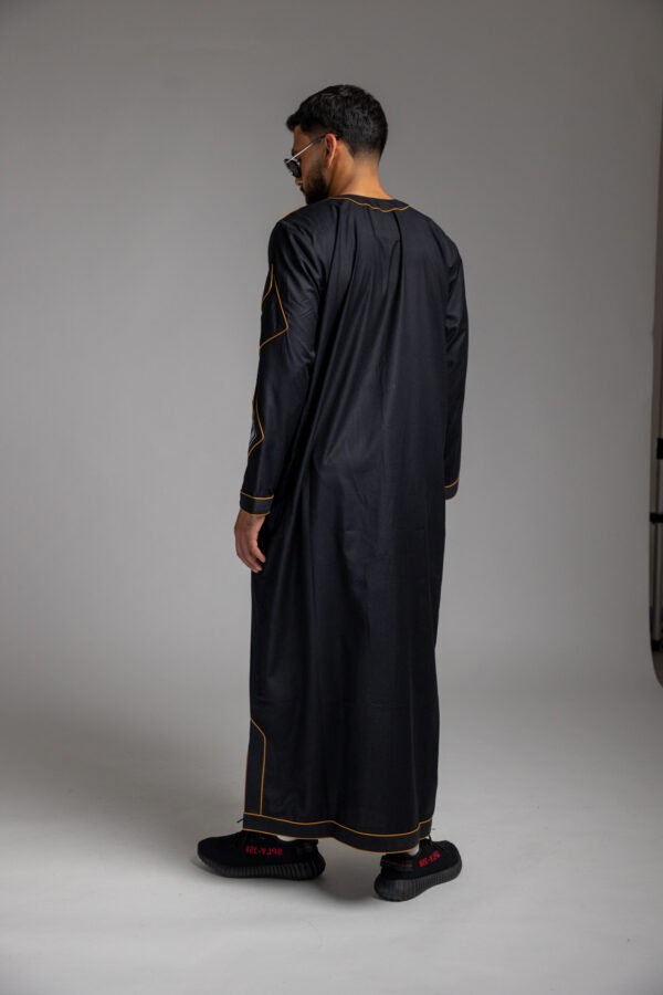 Black/ Gold Thobe - Image 2